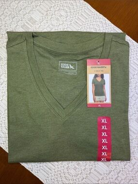 Eddie Bauer Olive V-Neck Short Sleeve Tee
